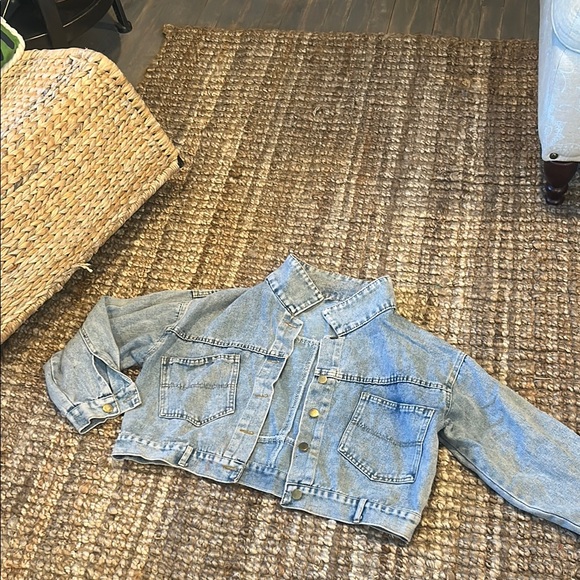 Shan En‎Denim Jacket Trim Lined Cropped Size Medium